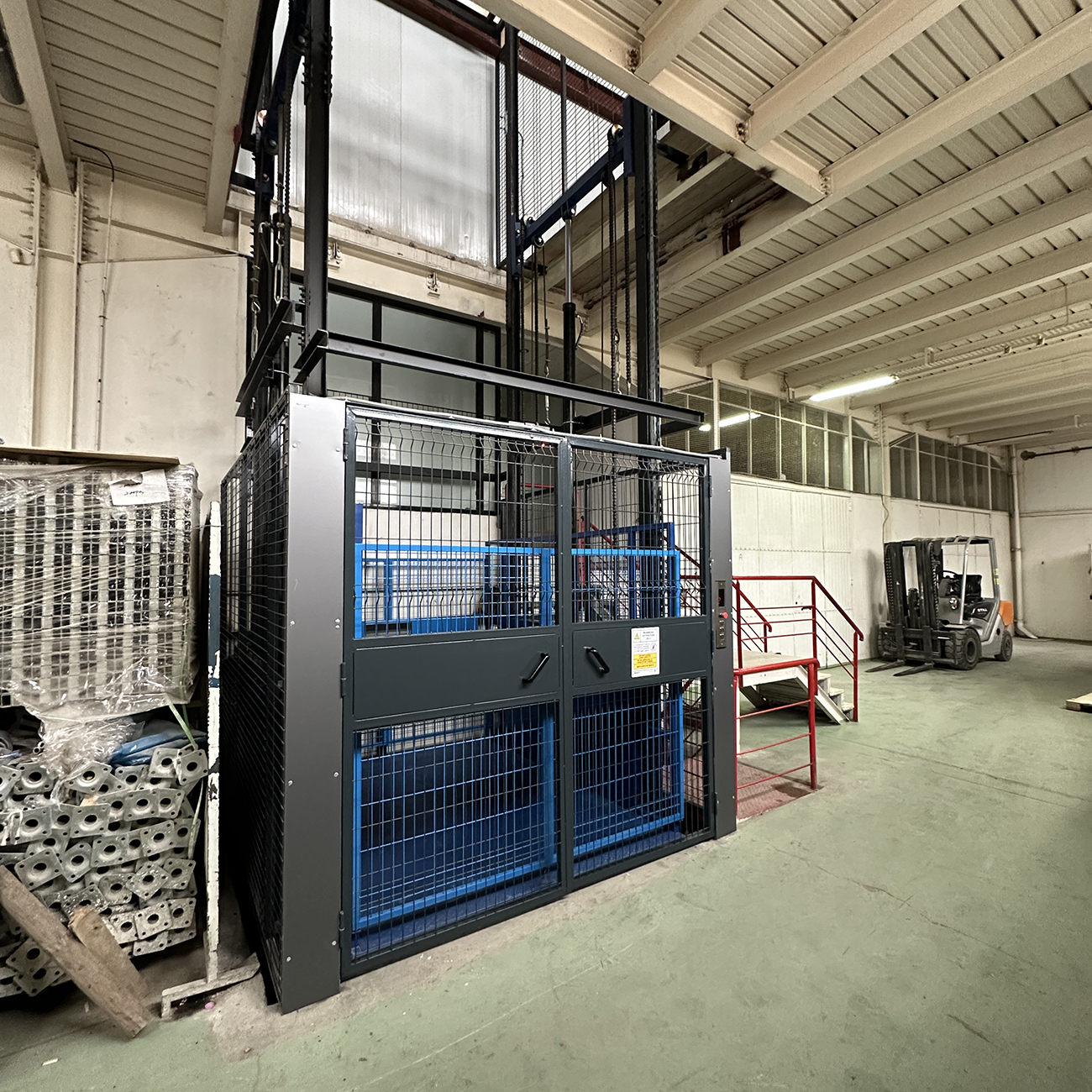 Monte charge Hydraulique Double Colonnes Gravity Algerie